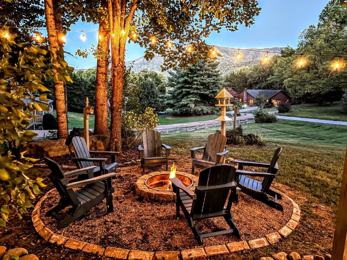 פיג'ן פורג' Ole Smoky Bnb - Game Room, Hot Tub, Mtn Views! מראה חיצוני תמונה
