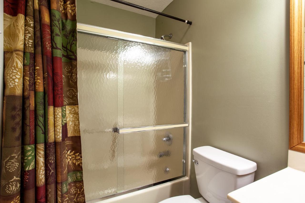 פיג'ן פורג' Ole Smoky Bnb - Game Room, Hot Tub, Mtn Views! מראה חיצוני תמונה